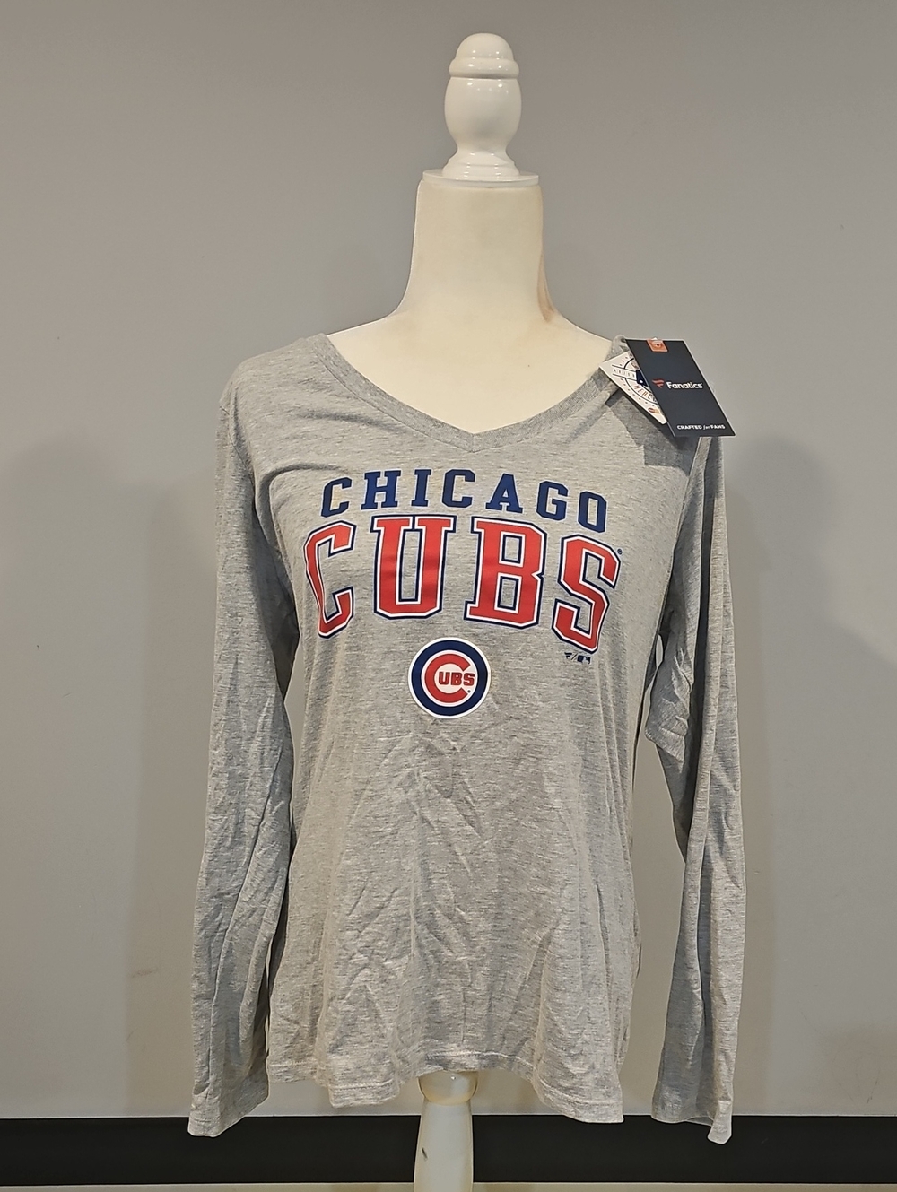 Chicago Cubs Long Sleeve V-Neck Tee - Gray with Red & Blue Logo